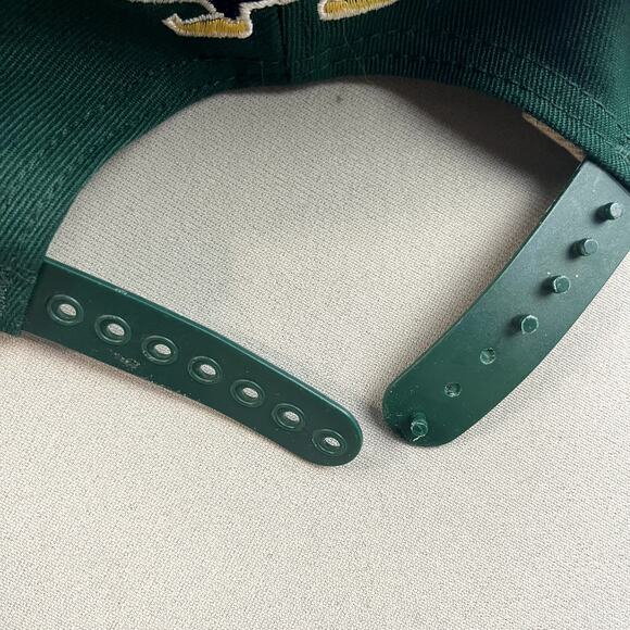 Vintage University of Notre Dame Hat Cap Snapback Green Fighting Irish Football - Picture 9 of 9